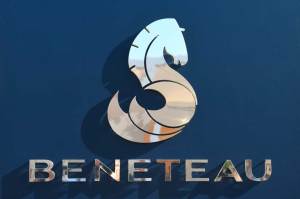 BENETEAU logo