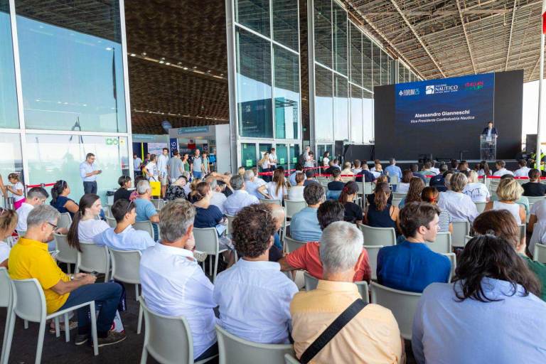 1_YACHTING.VENTURES-260624 A large group of people in a conference center