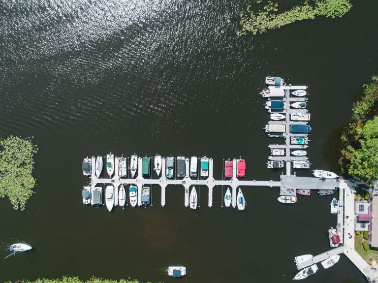 25614-4727-Docks_Infrastructure_Smaller A survey of 2,000 active U.S. boaters found that 80% of boat owners experience congestion at their primary access point. PHOTO COURTESY NMMA